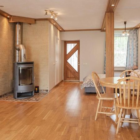 Cozy One Room Apartment With Yard Juodkrantė Extérieur photo