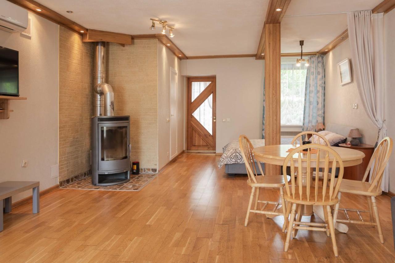 Cozy One Room Apartment With Yard Juodkrantė Extérieur photo