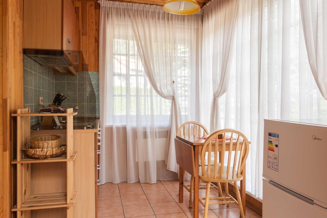 Cozy One Room Apartment With Yard Juodkrantė Extérieur photo